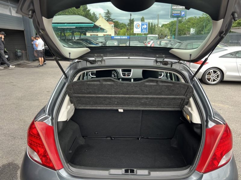 PEUGEOT 207 PHASE 2 PREMIUM 1.4 i 90 Cv BOITE AUTOMATIQUE / 5 PORTES 62 600 Kms  - GARANTIE 1 AN