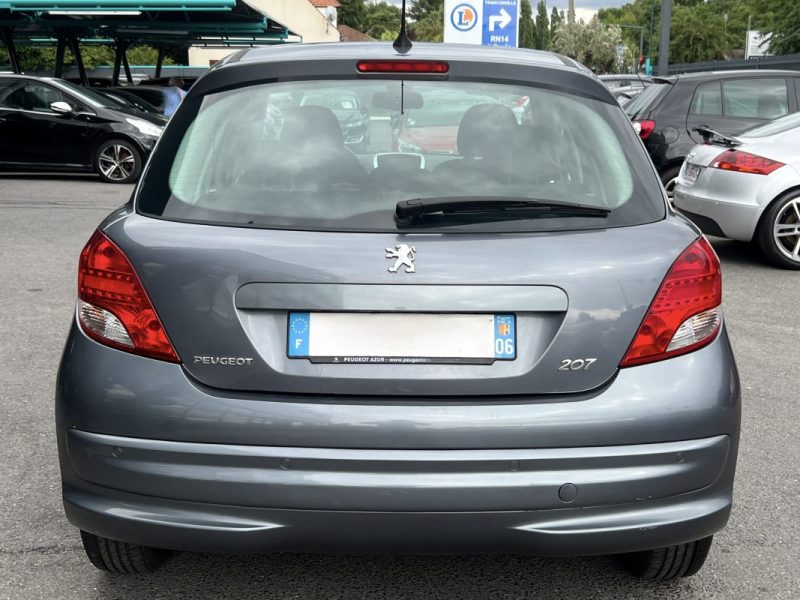 PEUGEOT 207 PHASE 2 PREMIUM 1.4 i 90 Cv BOITE AUTOMATIQUE / 5 PORTES 62 600 Kms  - GARANTIE 1 AN