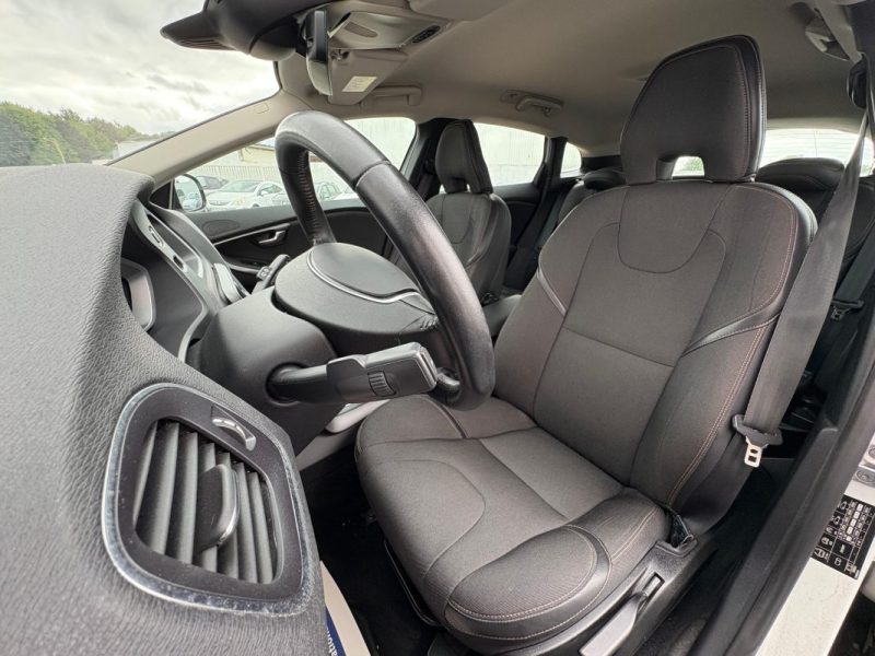 VOLVO V40 CROSS COUNTRY 2015