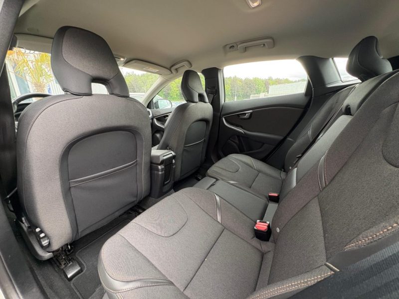 VOLVO V40 CROSS COUNTRY 2015