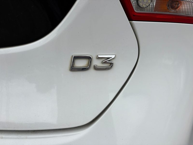 VOLVO V40 CROSS COUNTRY 2015