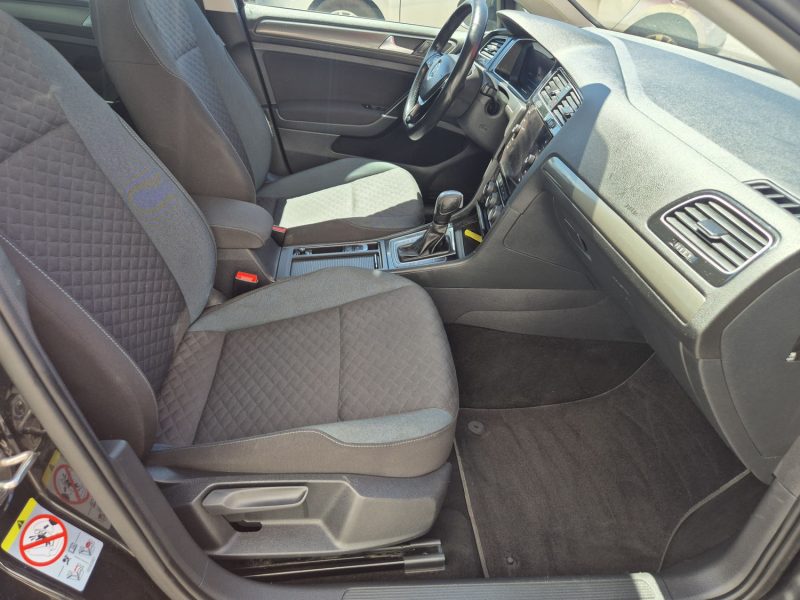 VOLKSWAGEN GOLF 2020