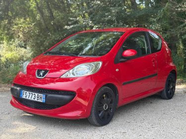 PEUGEOT 107 1.0i 68 Trendy 2-Tronic 3p