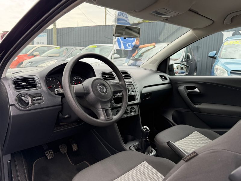 VOLKSWAGEN POLO 2014