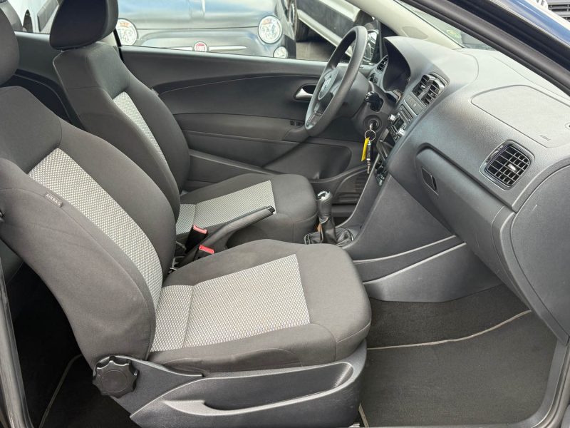 VOLKSWAGEN POLO 2014