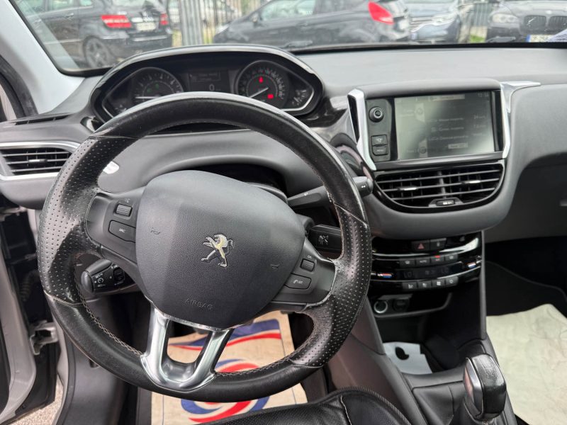 PEUGEOT 208 2014
