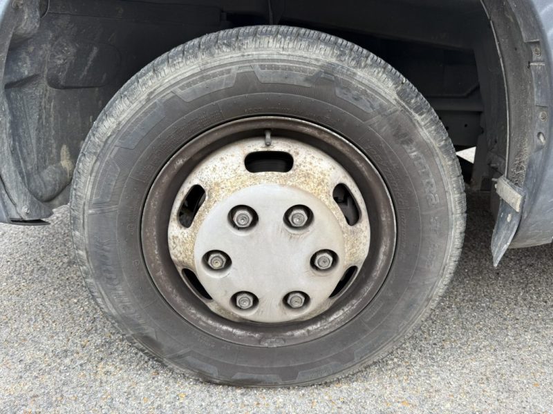 IVECO DAILY 35C13  126cv FRIGO + HAYON