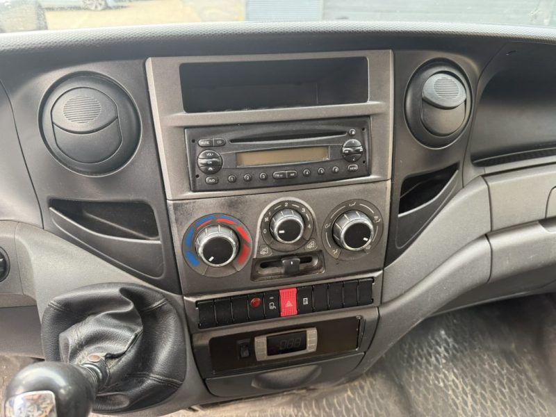 IVECO DAILY 35C13  126cv FRIGO + HAYON