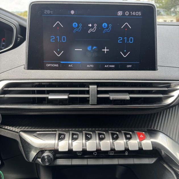 PEUGEOT 3008 1.5 BlueHDi 130ch Active Business S&S EAT8 garantie 12 mois