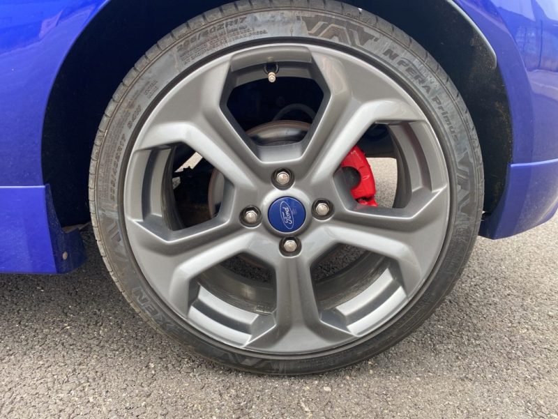 FORD FIESTA ST 1.6 L 182 ch , Distribution et entretien à jour