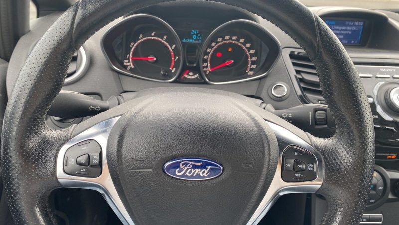 FORD FIESTA ST 1.6 L 182 ch , Distribution et entretien à jour
