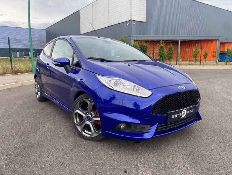 FORD FIESTA ST 1.6 L 182 ch , Distribution et entretien à jour