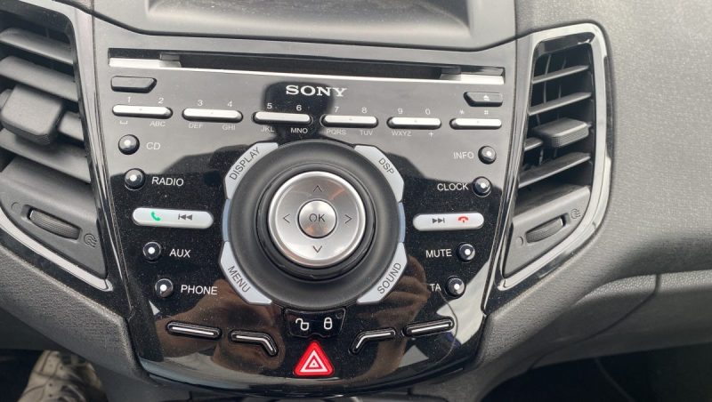 FORD FIESTA ST 1.6 L 182 ch , Distribution et entretien à jour