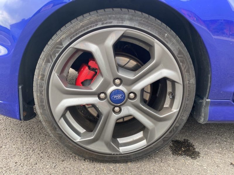 FORD FIESTA ST 1.6 L 182 ch , Distribution et entretien à jour