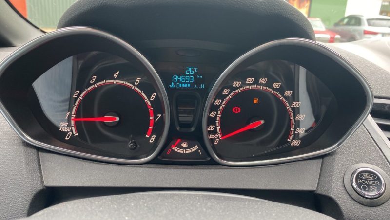 FORD FIESTA ST 1.6 L 182 ch , Distribution et entretien à jour