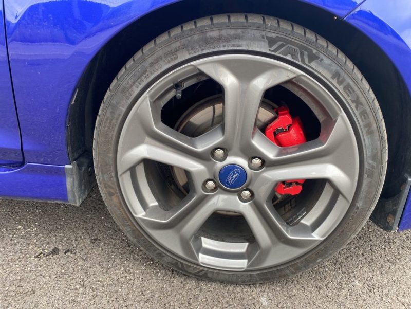 FORD FIESTA ST 1.6 L 182 ch , Distribution et entretien à jour