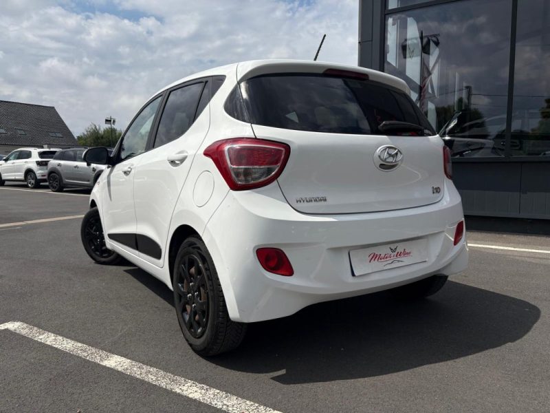 HYUNDAI I 10 2016