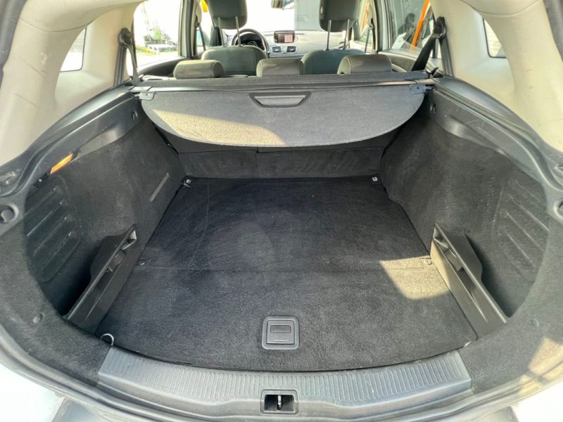 RENAULT  MÉGANE ESTATE  2014