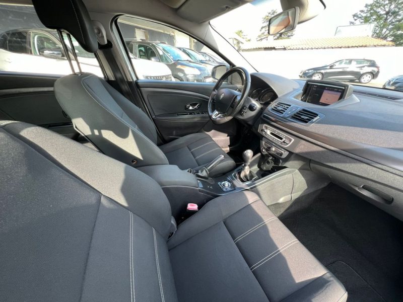 RENAULT  MÉGANE ESTATE  2014