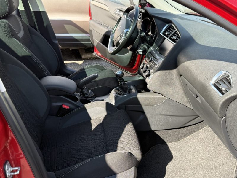 CITROEN C4 BLEU HDI 120 ch  2016