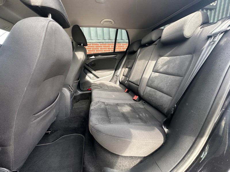 VOLKSWAGEN GOLF 2010