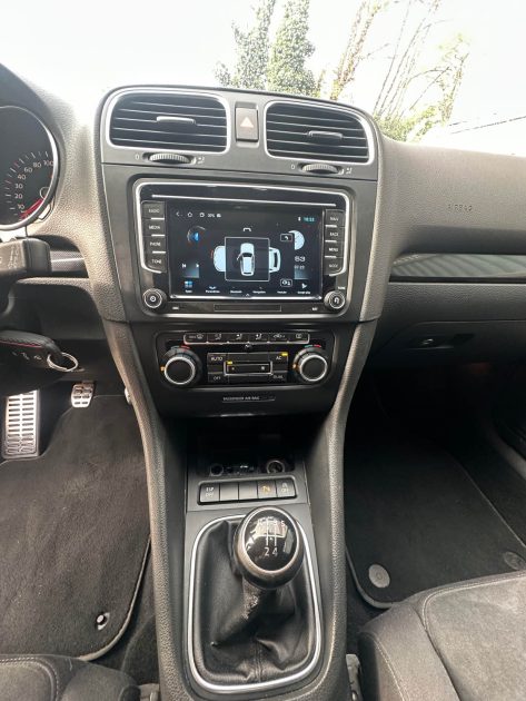 VOLKSWAGEN GOLF 2010