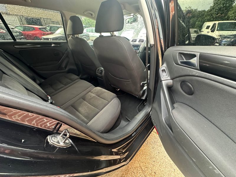 VOLKSWAGEN GOLF 2010