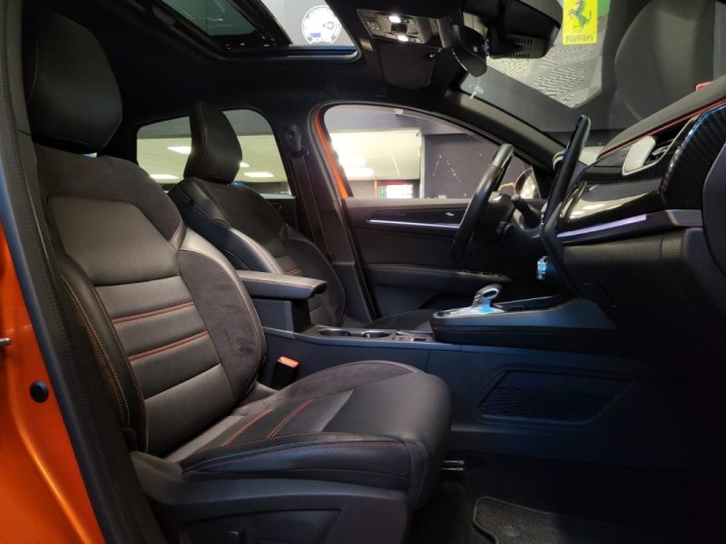 RENAULT ARKANA 1.6 E-Tech 145ch RS LINE / SUIVI RENAULT + TOIT OUVRANT + VOLANT CHAUFFANT + CARPLAY
