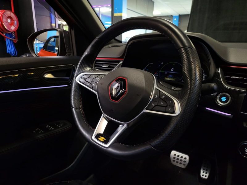 RENAULT ARKANA 1.6 E-Tech 145ch RS LINE / SUIVI RENAULT + TOIT OUVRANT + VOLANT CHAUFFANT + CARPLAY