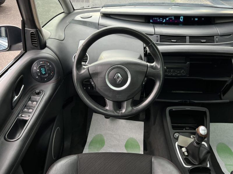 RENAULT ESPACE 4 IV PHASE 2 2.0 DCI 150 Cv TOIT PANORAMIQUE / 7 PLACES