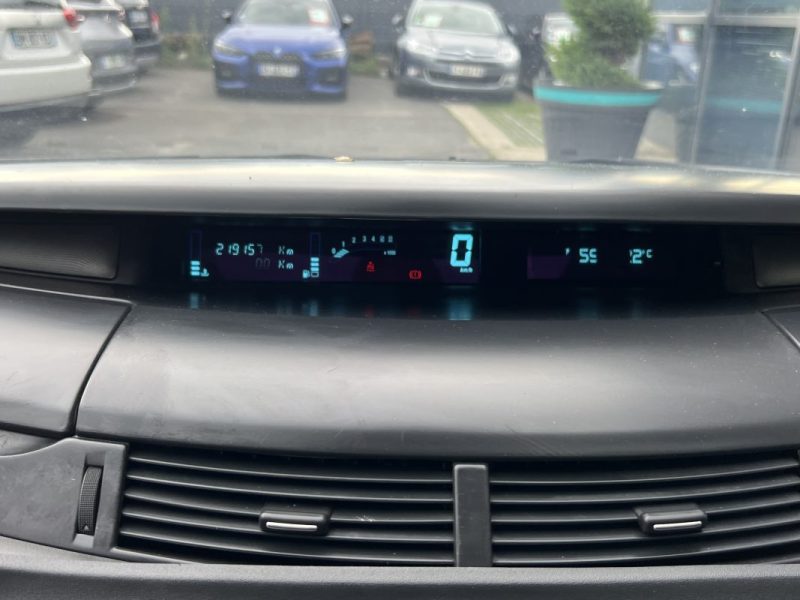 RENAULT ESPACE 4 IV PHASE 2 2.0 DCI 150 Cv TOIT PANORAMIQUE / 7 PLACES