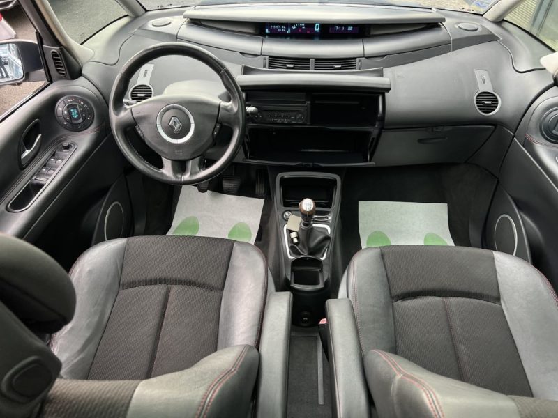 RENAULT ESPACE 4 IV PHASE 2 2.0 DCI 150 Cv TOIT PANORAMIQUE / 7 PLACES