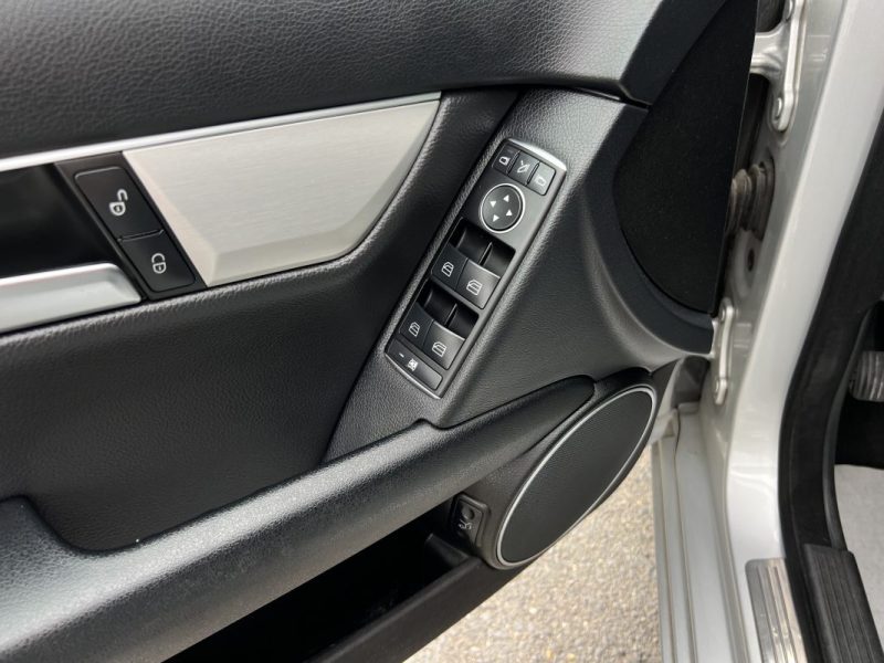 MERCEDES CLASSE C 3 III PHASE 2 SW 220 CDI 2.2 D 170 BOITE AUTO TOIT OUVRANT ATTELAGE Garantie 1 an