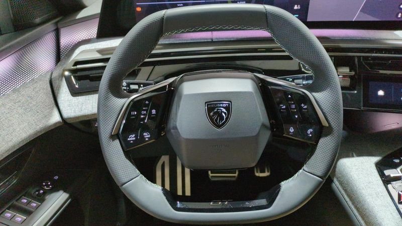 Peugeot 3008 nouveau Hybrid 145 e-dcs6 gt + pack 360 vision & drive assist plus