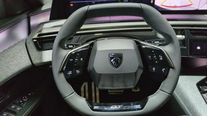 Peugeot 3008 nouveau Hybrid 145 e-dcs6 gt + pack 360 vision & drive assist plus