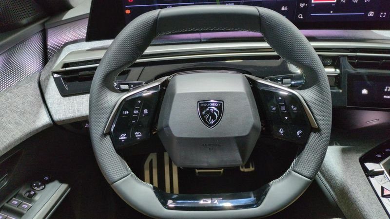 Peugeot 3008 nouveau Hybrid 145 e-dcs6 gt + pack 360 vision & drive assist plus