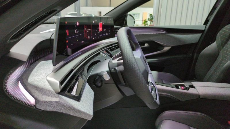 Peugeot 3008 nouveau Hybrid 145 e-dcs6 gt + pack 360 vision & drive assist plus