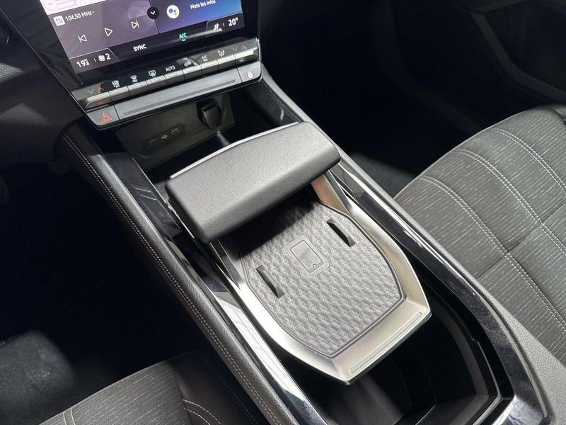 Renault Austral E-tech hybrid 200 techno + navi + pack safety