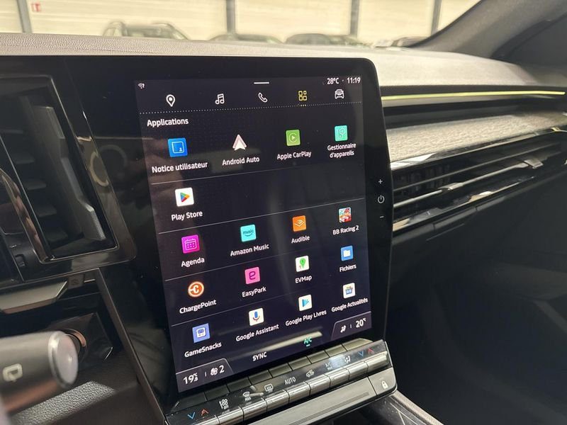 Renault Austral E-tech hybrid 200 techno + navi + pack safety