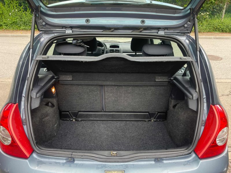 RENAULT CLIO II PHASE II 1.2i 75CV