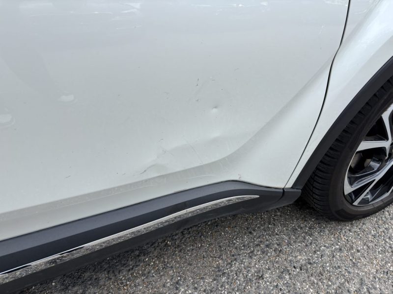 TOYOTA C-HR 122h Collection - JBL