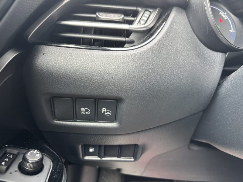 TOYOTA C-HR 122h Collection - JBL