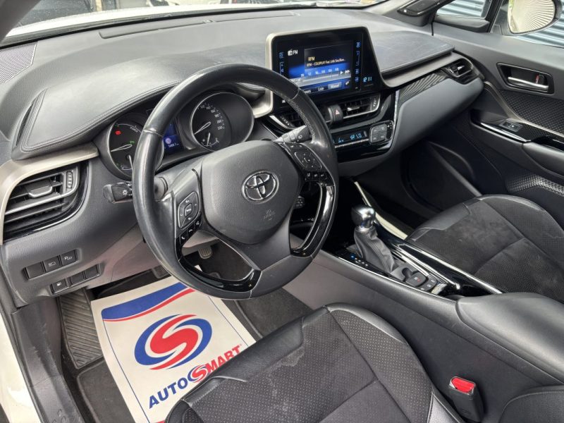 TOYOTA C-HR 122h Collection - JBL