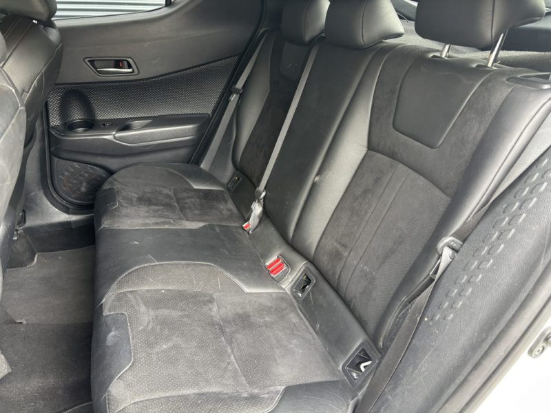 TOYOTA C-HR 122h Collection - JBL