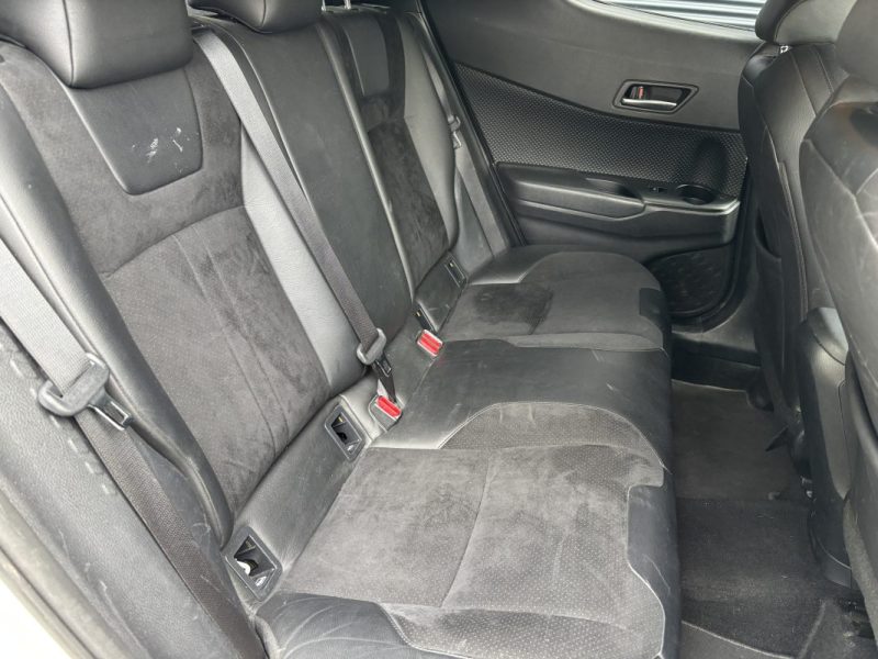 TOYOTA C-HR 122h Collection - JBL