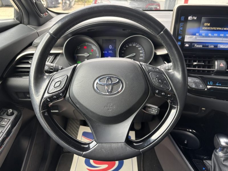 TOYOTA C-HR 122h Collection - JBL