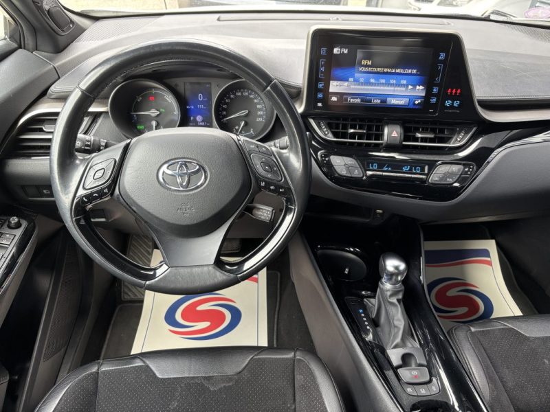 TOYOTA C-HR 122h Collection - JBL