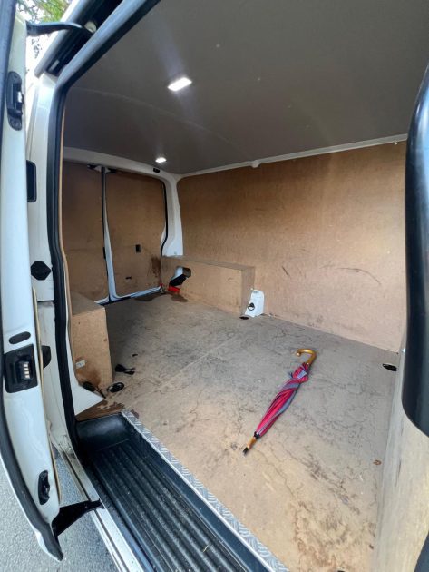 VOLKSWAGEN TRANSPORTER 2021