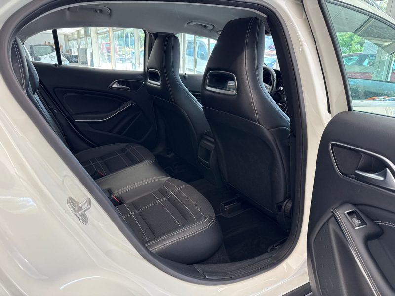 MERCEDES CLASSE GLA 220 d 177 ch Sensation 4Matic 7G-DCT