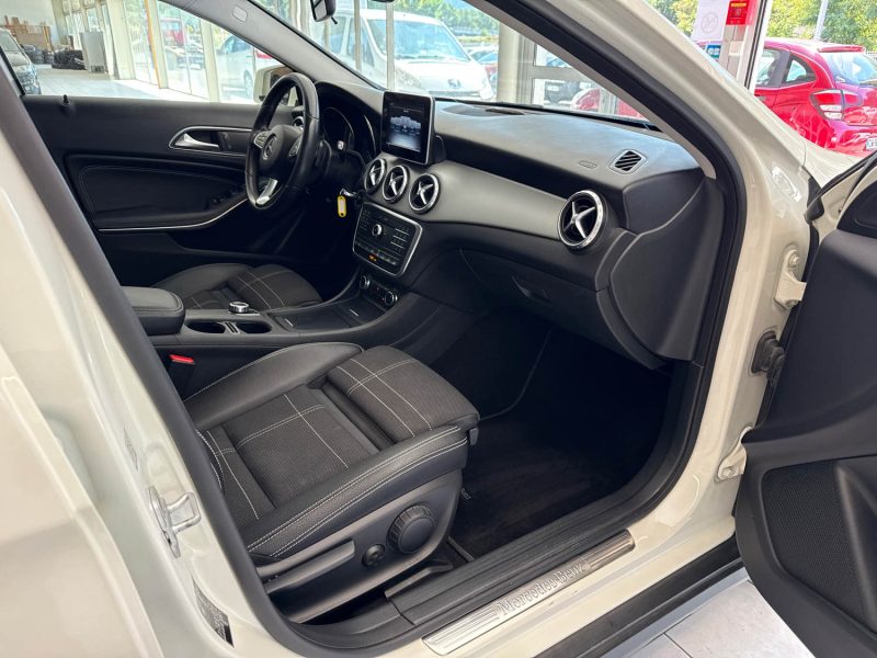 MERCEDES CLASSE GLA 220 d 177 ch Sensation 4Matic 7G-DCT
